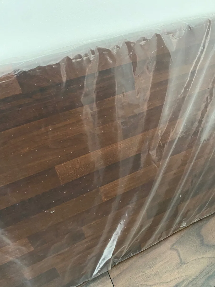 Kitchen worktop - Image 2