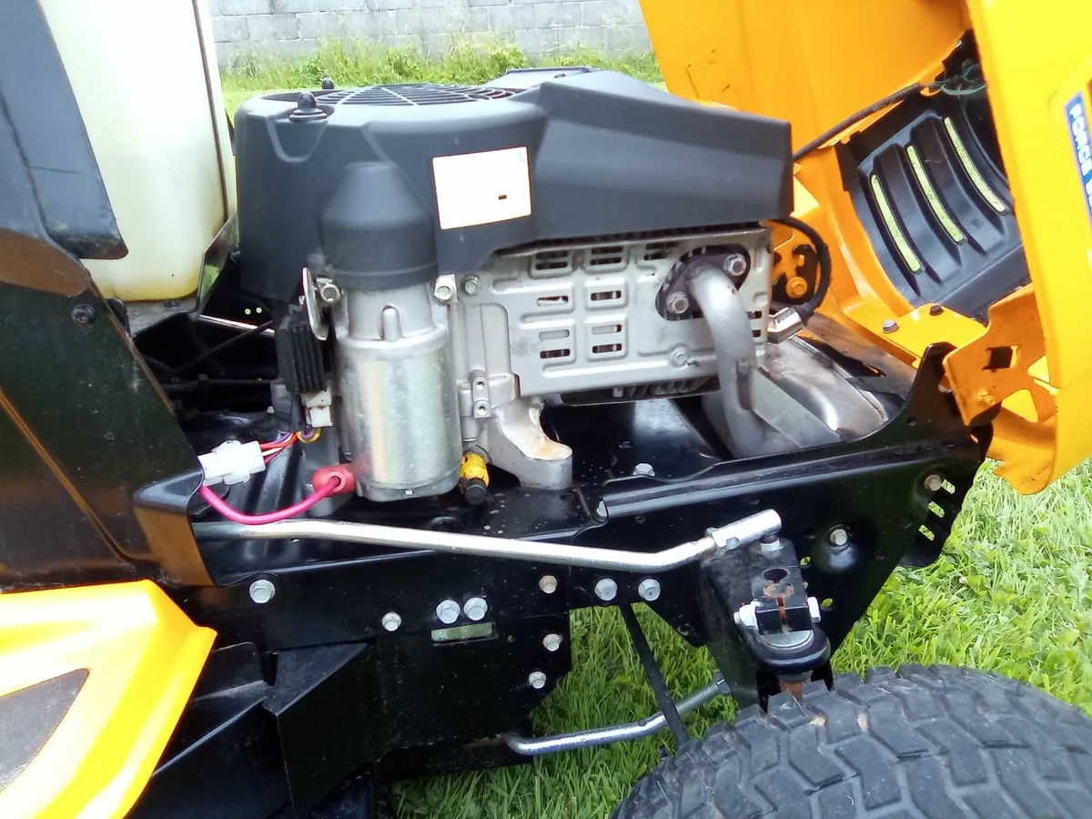 Ride on lawnmower - Image 2