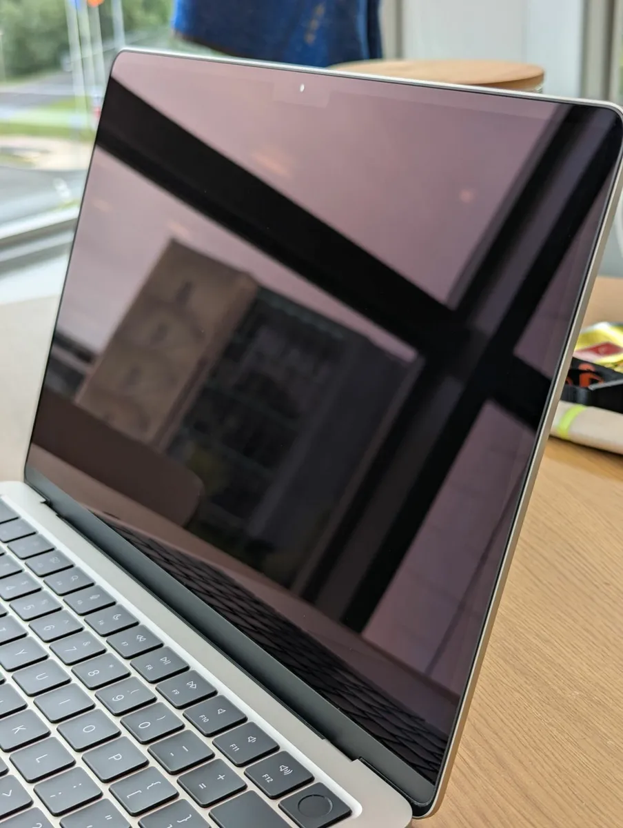 MacBook Air 13" M2, 8GB RAM, 256GB SSD, 🔋 99% - Image 3