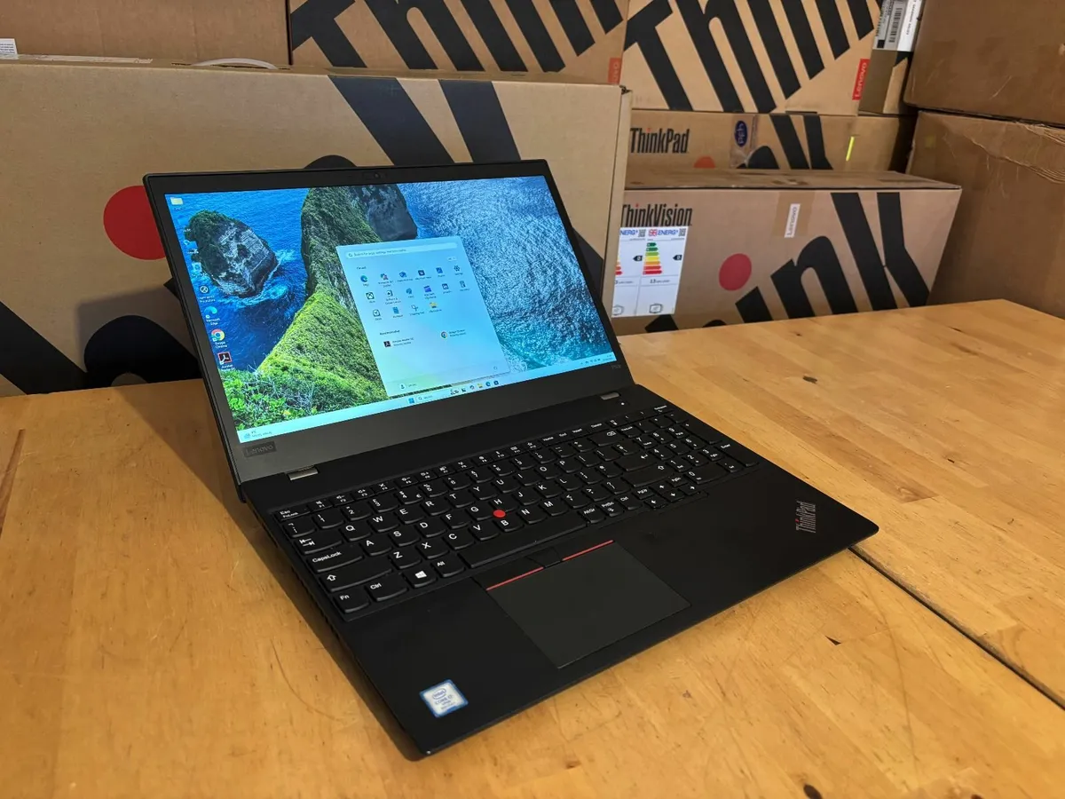 Lenovo Thinkpad P52S Workstation-i7-32Gb-Delivery - Image 3
