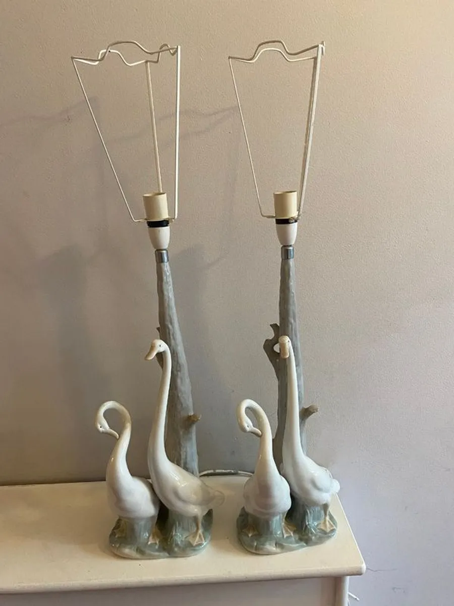 Pair of Table Lamps - Image 2