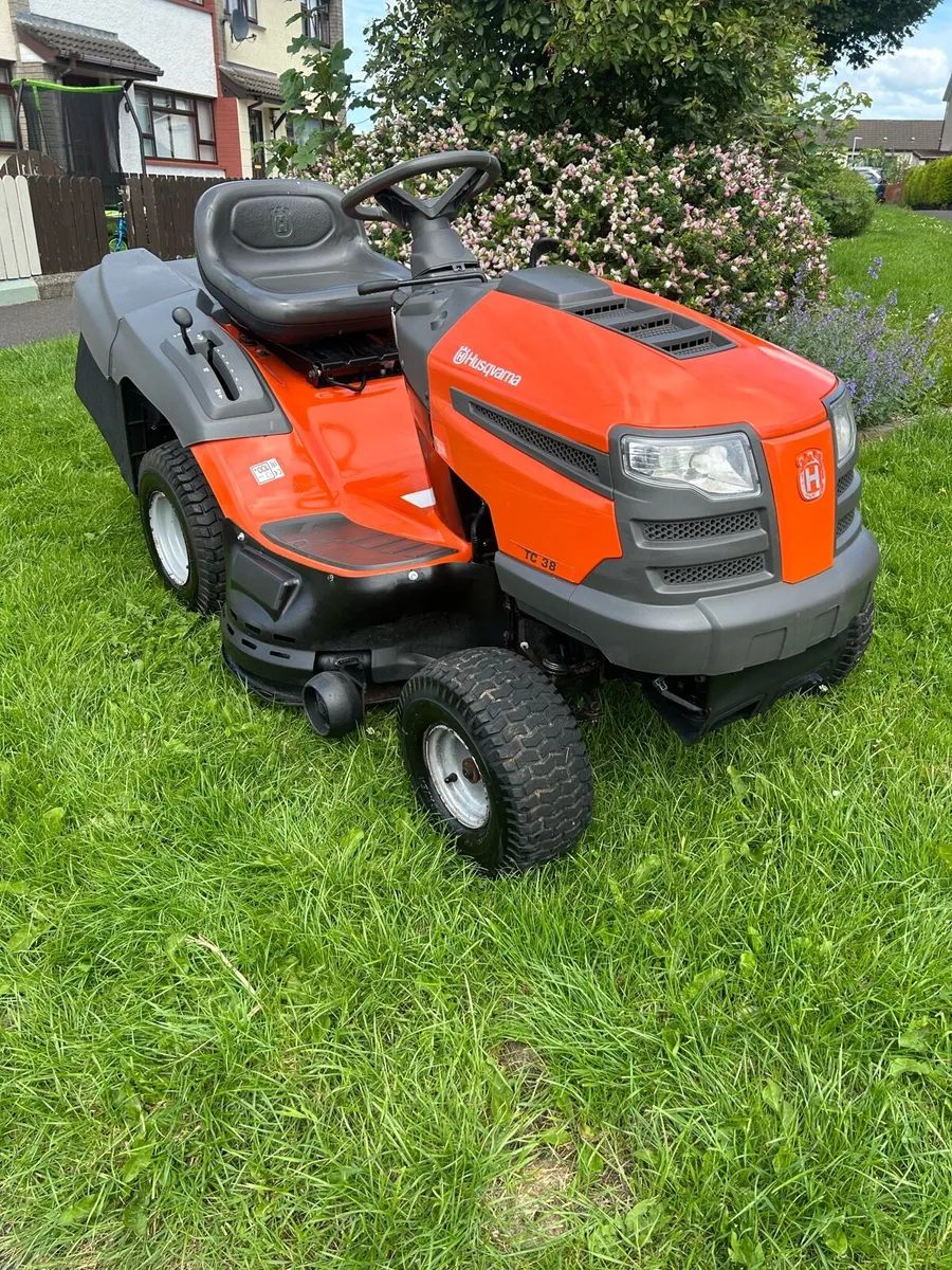 Husqvarna ride  on mower - Image 3