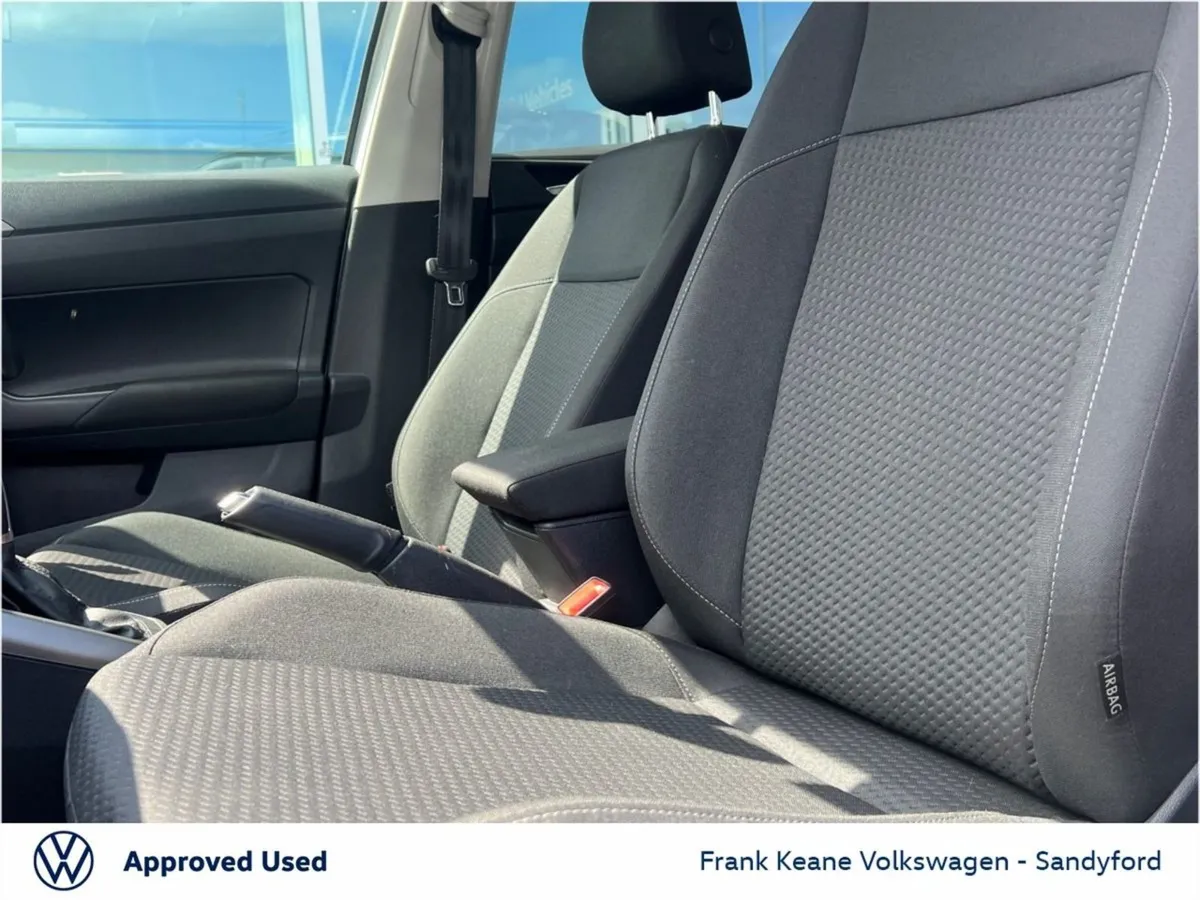 Volkswagen Polo  comfort Line  1.0 DSG Automatic - Image 4