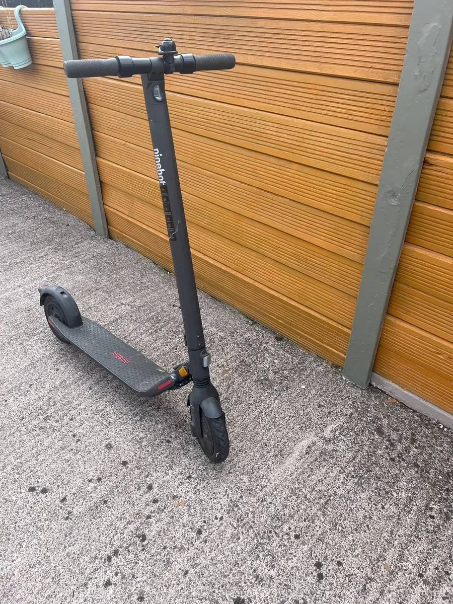 Electric scooter - Image 2