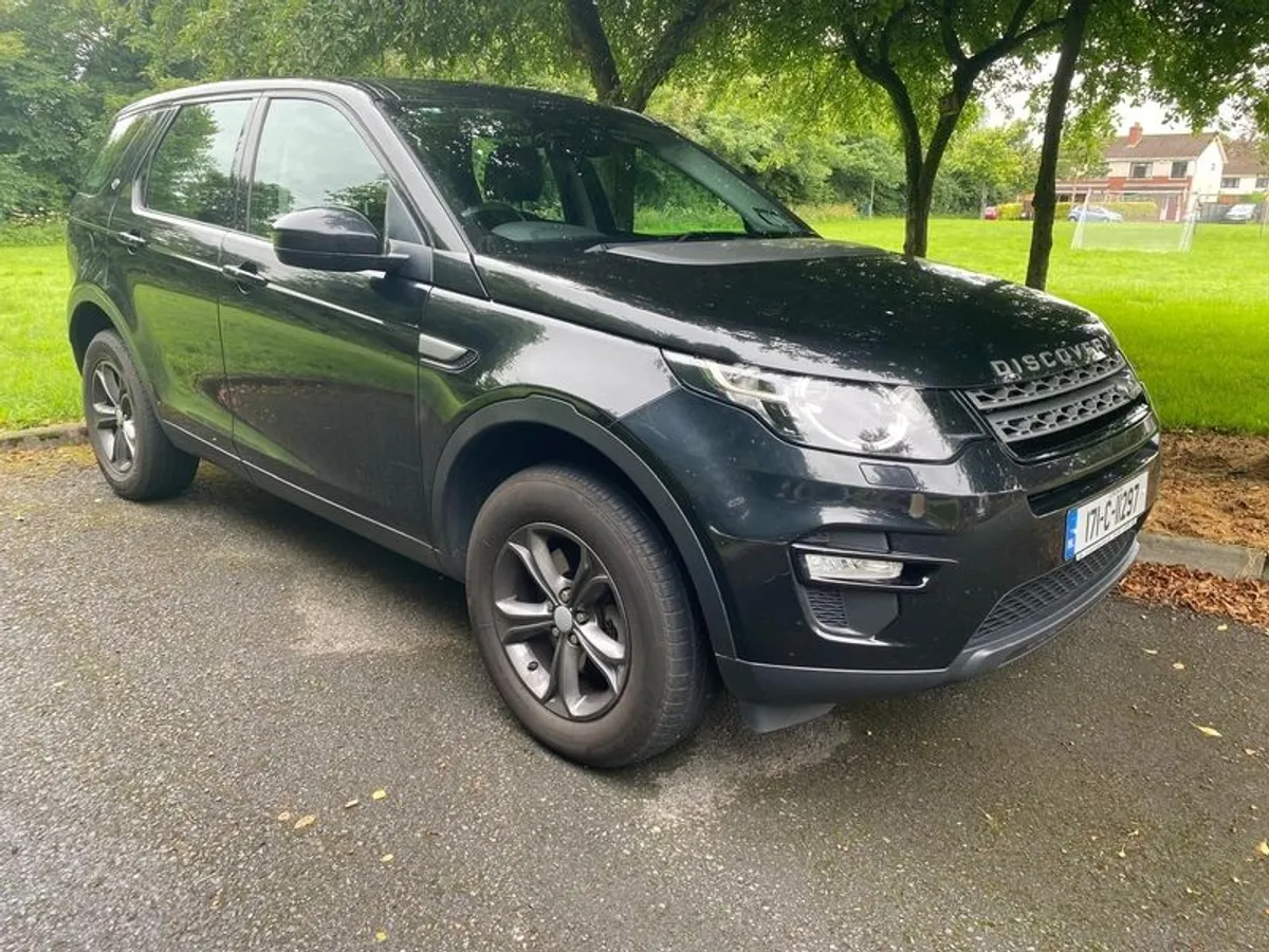 2017 Land Rover Discovery Sport - Image 2