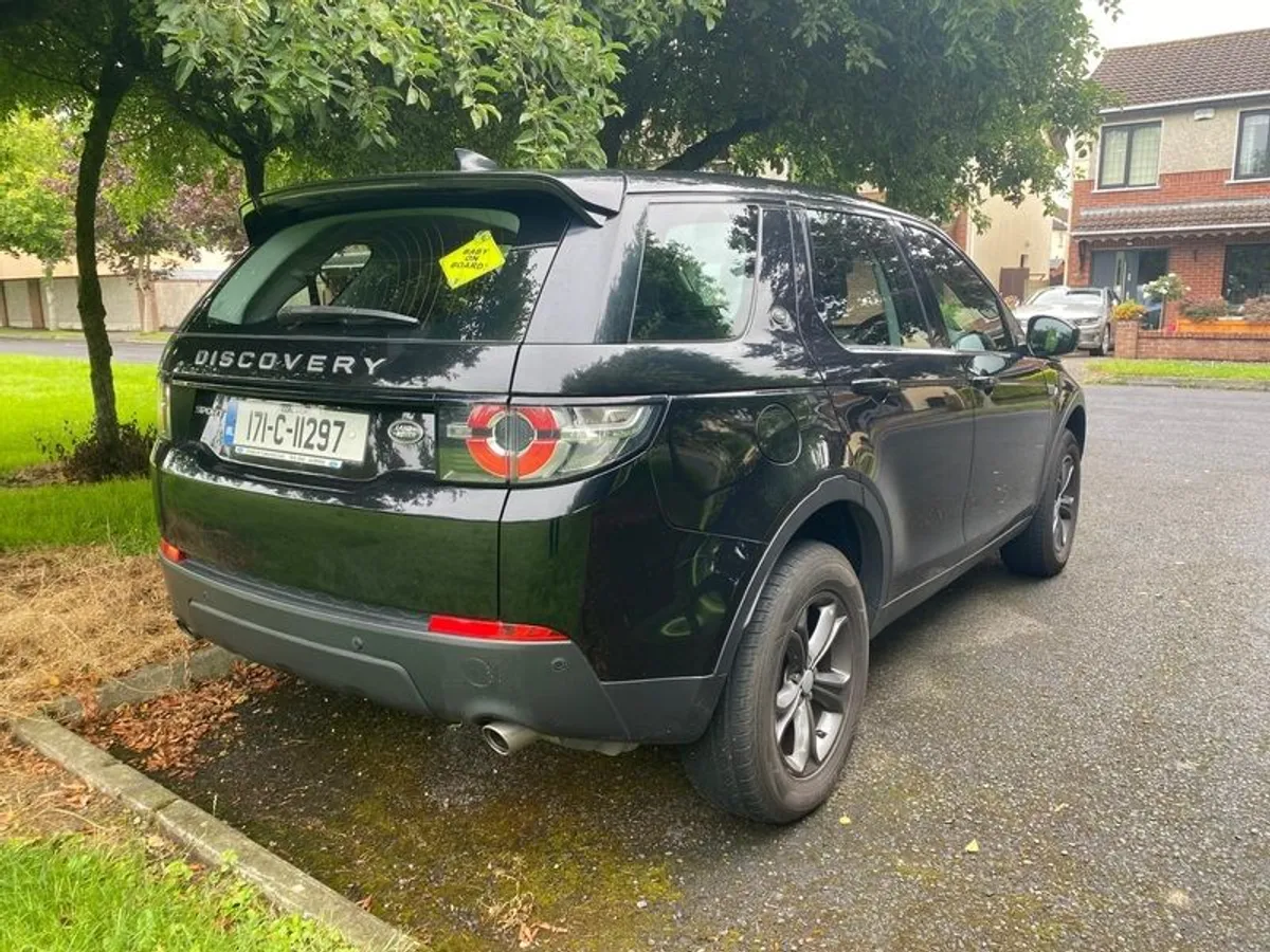 2017 Land Rover Discovery Sport - Image 4