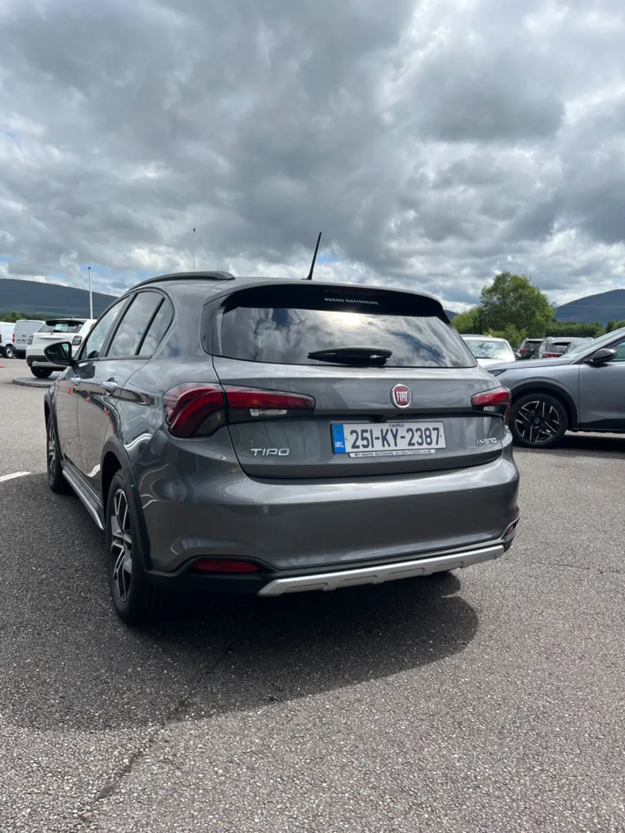 Fiat Tipo MHEV 2025 - Image 3