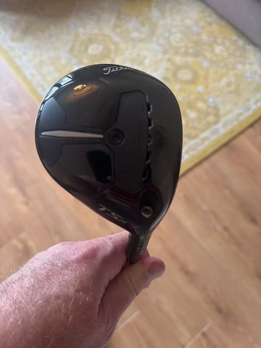 titleist TSR3 3 wood - Image 2