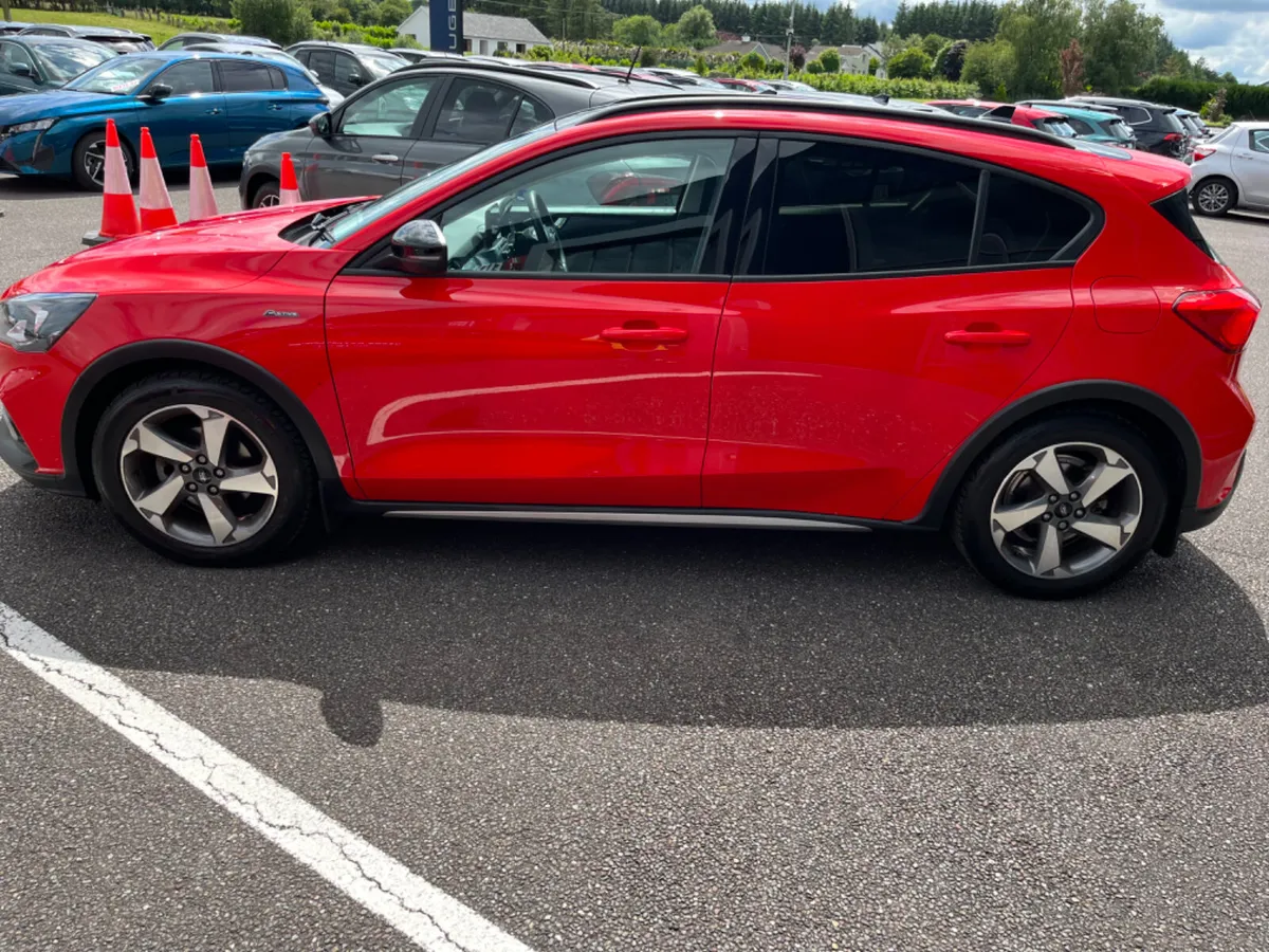 Ford Focus 2021 - Image 3