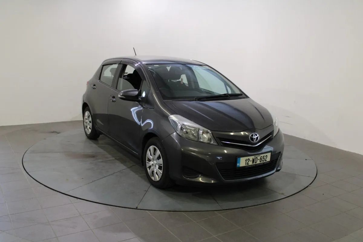 Toyota Yaris 1.0 Vvt-i 5DR Luna - Image 1