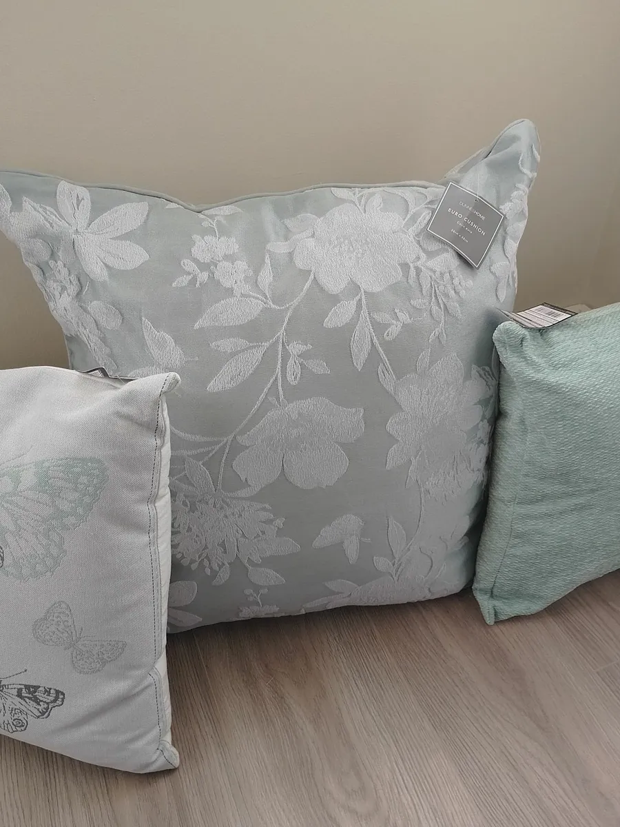 cushions - Image 4