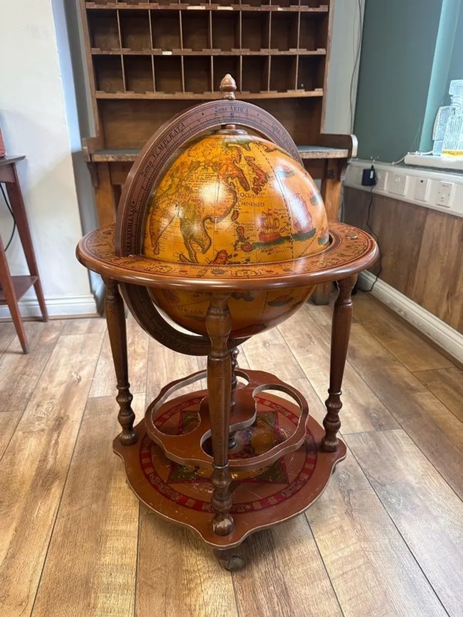 Drinks Globe - Image 1