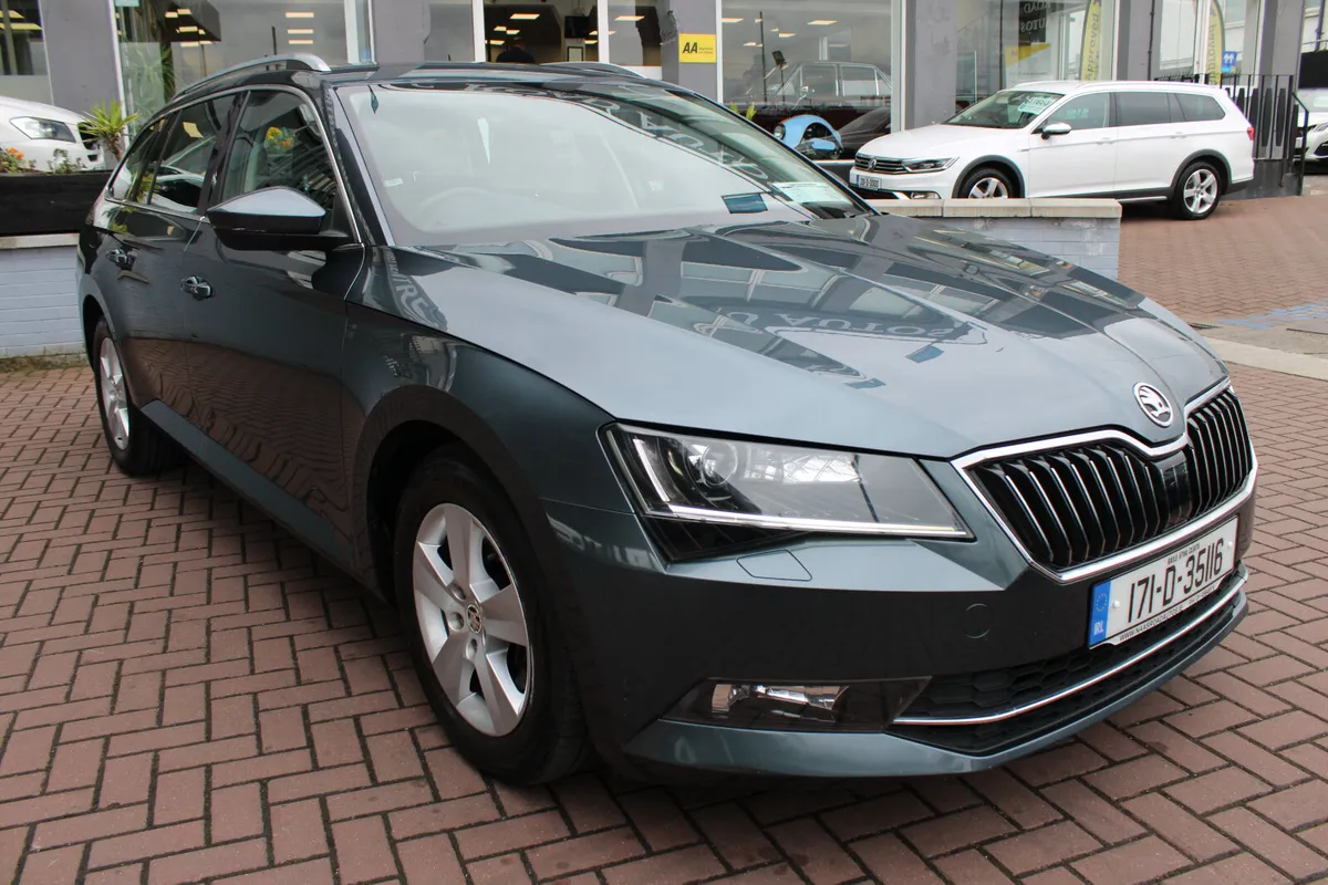 Skoda Superb 2.0TDI 150HP COMBI ATTRACTION AUTOMAT - Image 2