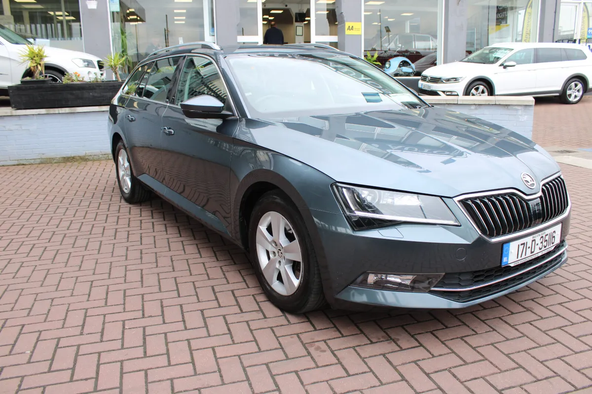 Skoda Superb 2.0TDI 150HP COMBI ATTRACTION AUTOMAT - Image 1