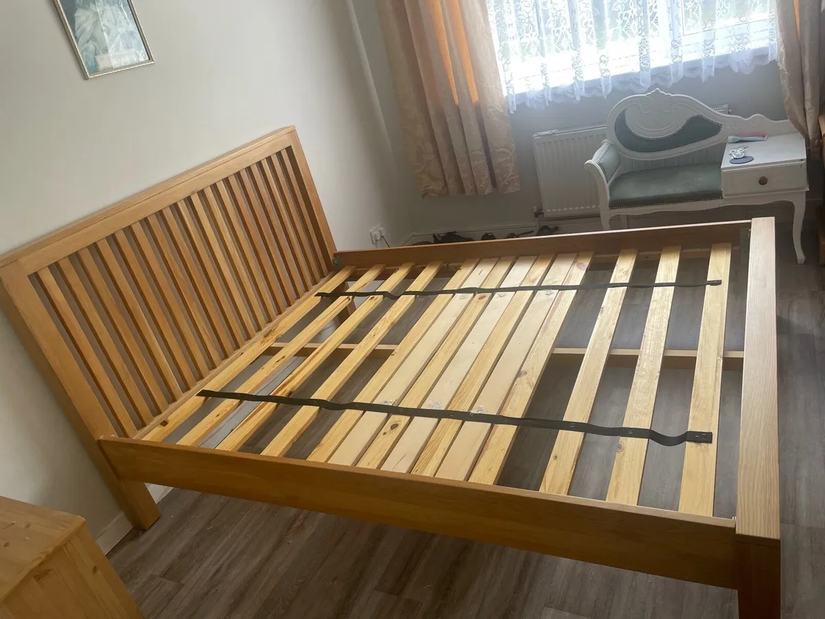 Bed frame - Image 1