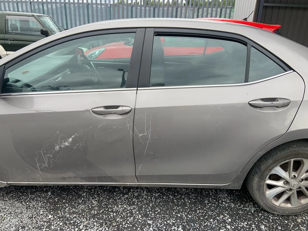 Toyota Corolla diesel - Image 4