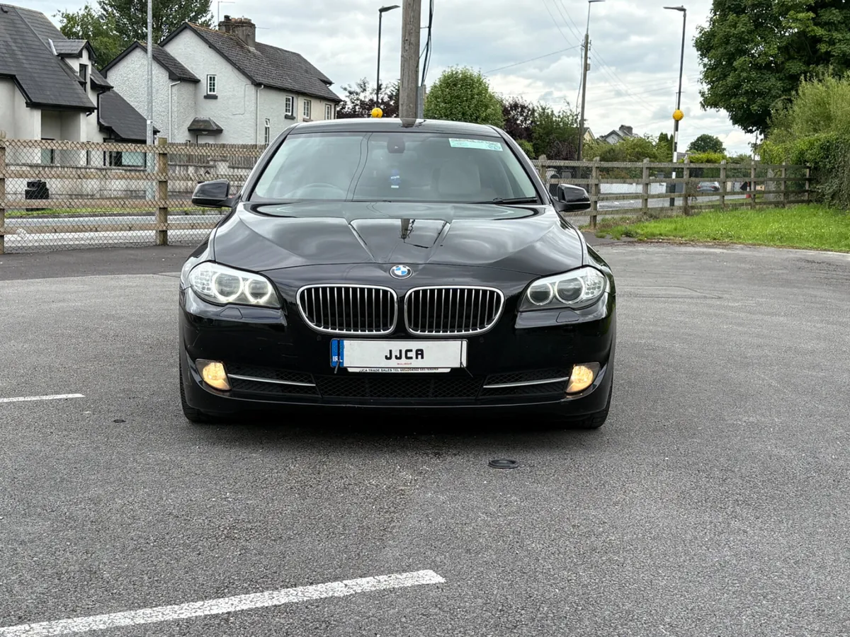 ABSOLUTELY IMMACULATE 2011 AUTO 520 D - Image 2