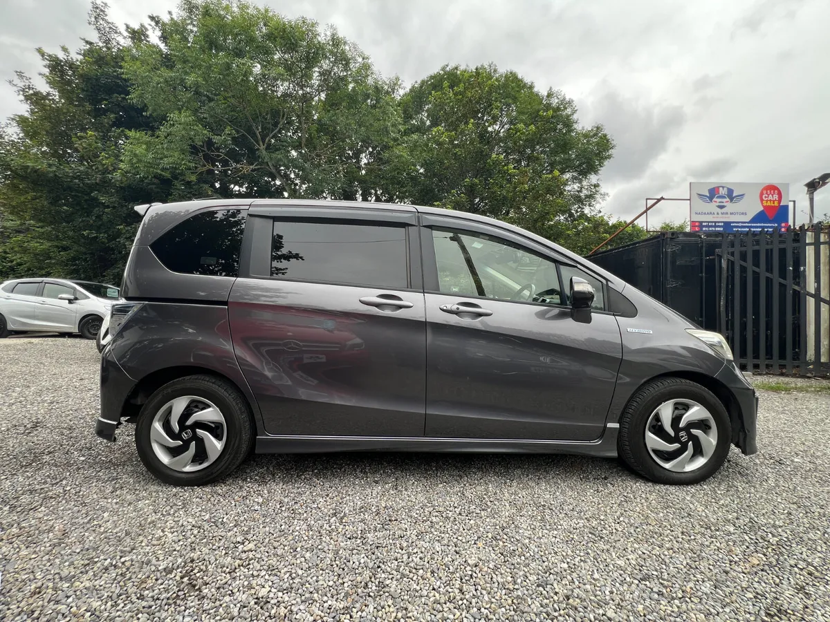 Honda Freed 2013 7 Seater  Great condition - Image 4