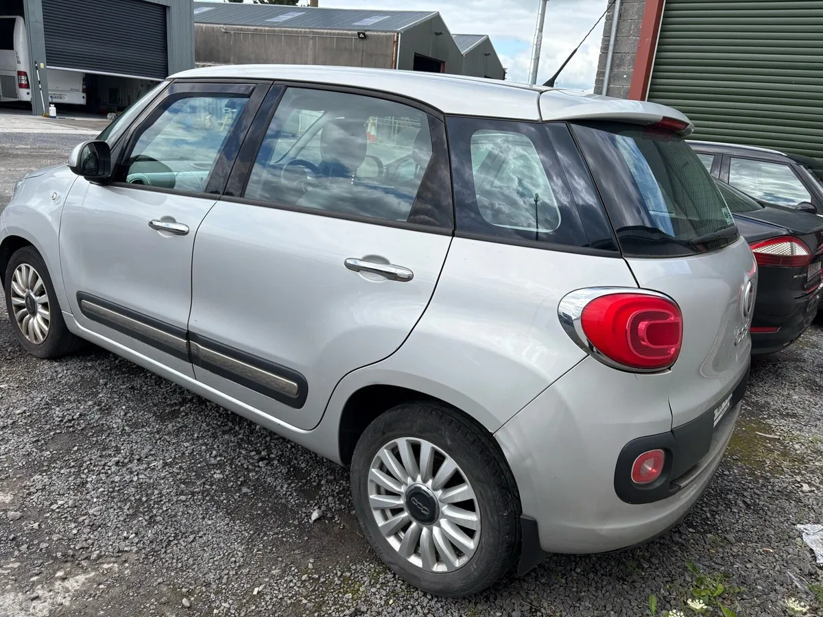 2016 FIAT 500L AUTOMATIC NCT 6-26 - Image 4