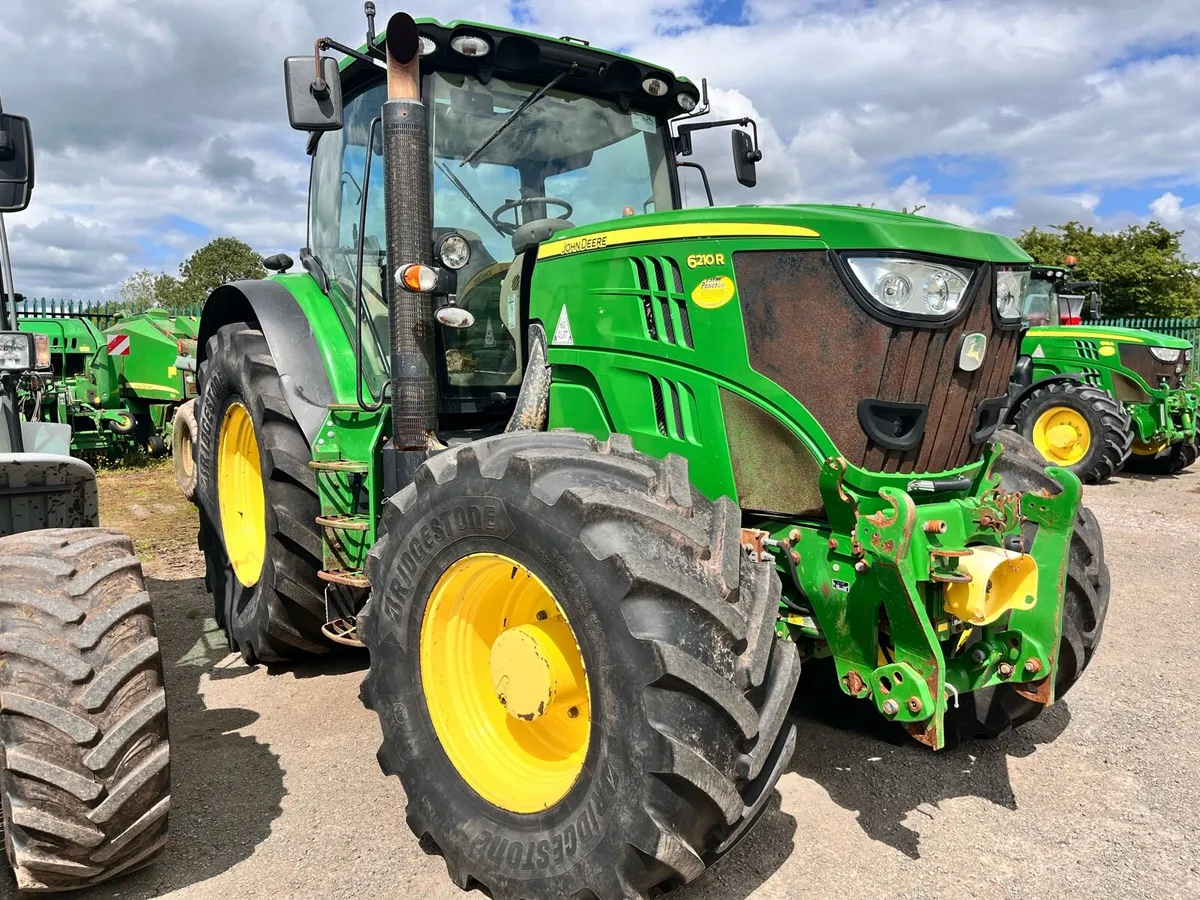 John Deere 6210R - Image 1