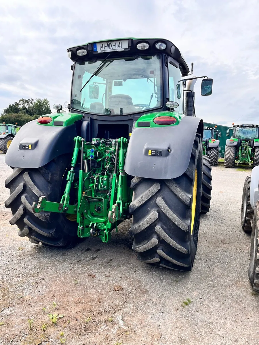 John Deere 6210R - Image 3