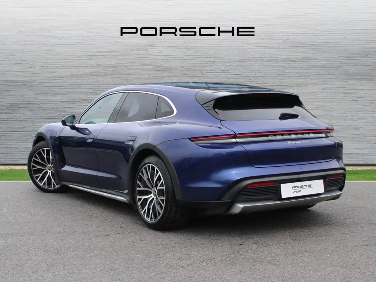 Porsche Taycan 4S Cross Turismo - Image 3