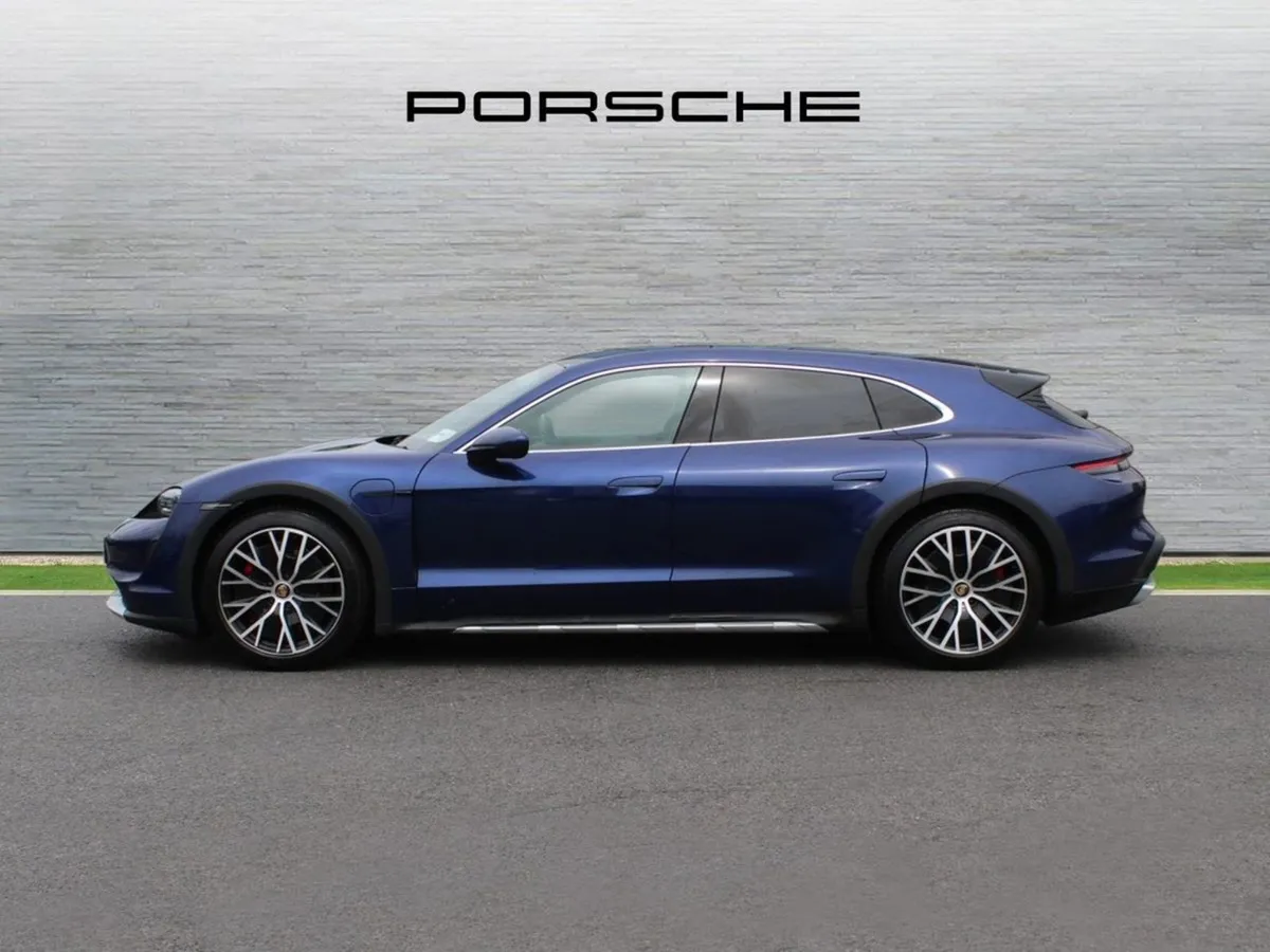 Porsche Taycan 4S Cross Turismo - Image 4