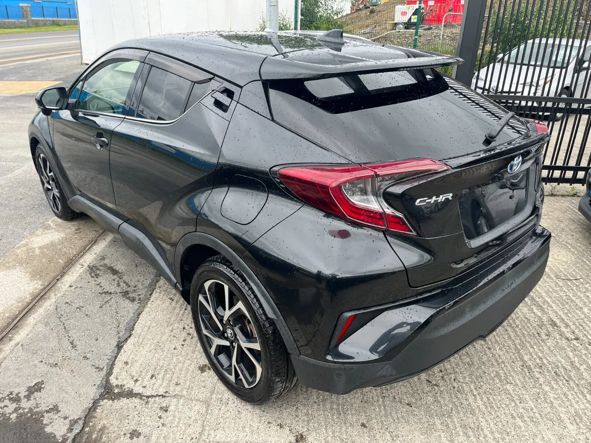 TOYOTA C-HR 2018, 1.8 HYBRID AUTO HIGH SPEC - Image 4