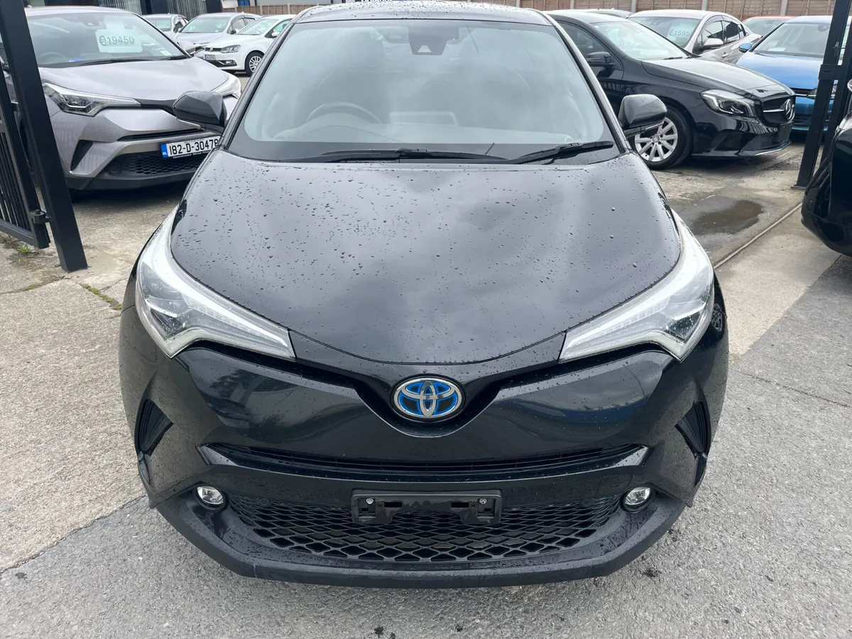 TOYOTA C-HR 2018, 1.8 HYBRID AUTO HIGH SPEC - Image 2