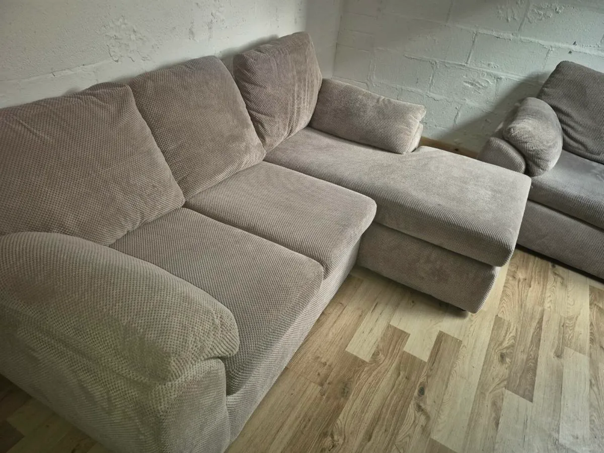 Corner set,Dublin Delivery - Image 1