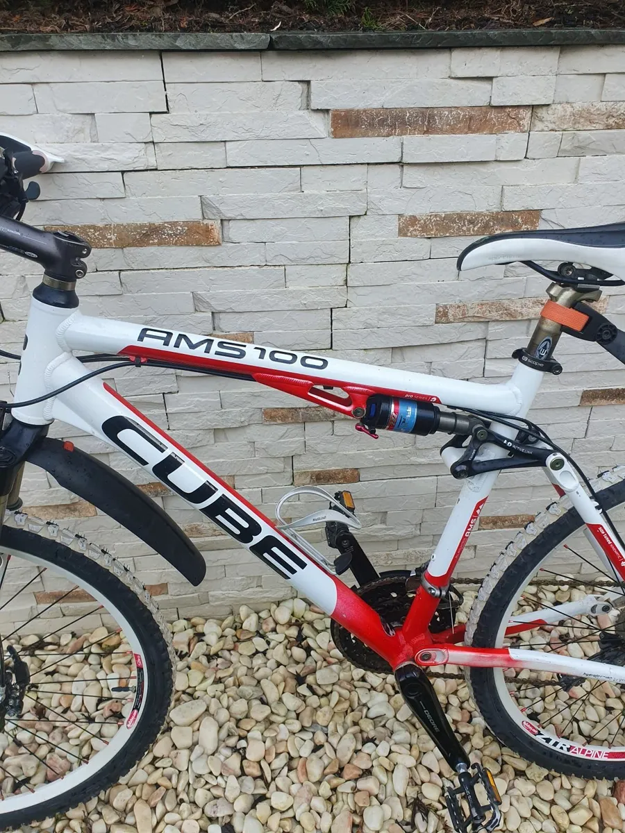 Cube bike - Image 1