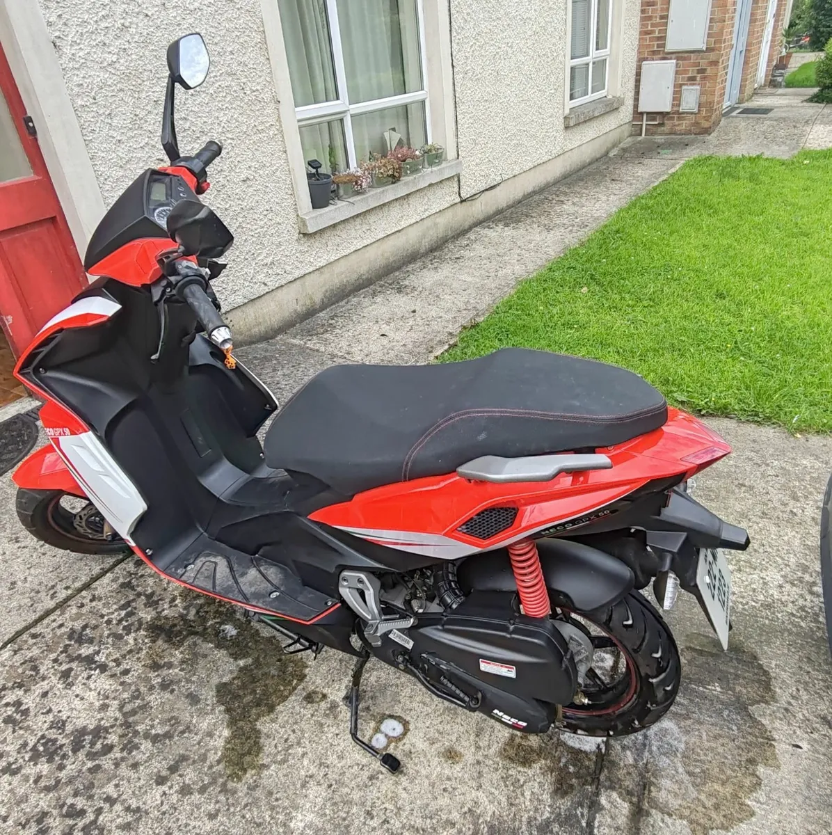 “Neco GPX 50 – 145 miles, Helmet + Gloves FREE!” - Image 4