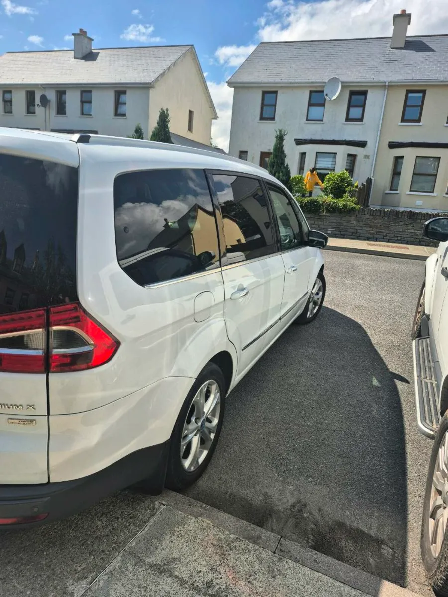 131 Ford Galaxy Titanium X - Image 4