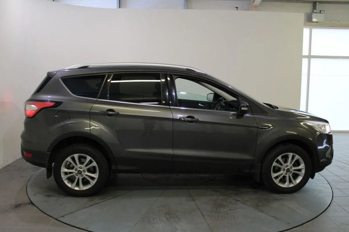 Ford Kuga 1.5tdci 120PS FWD Titanium - Image 3