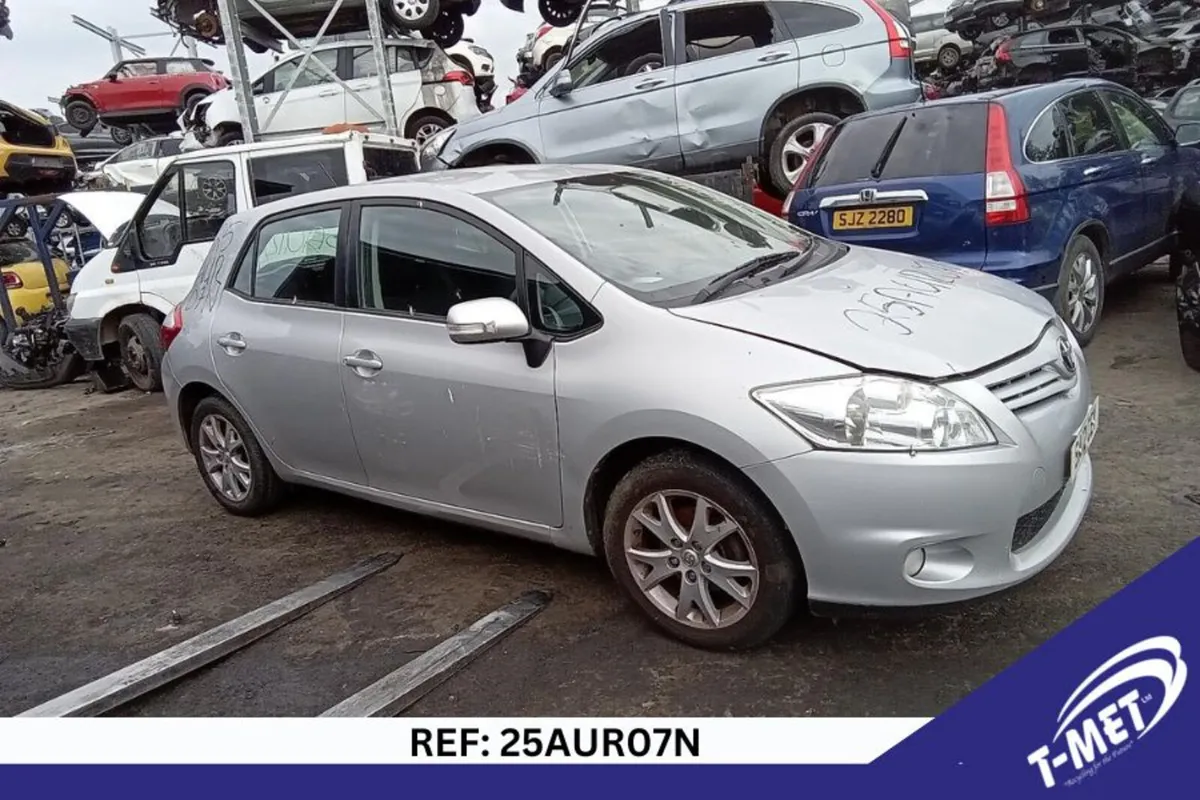 2012 TOYOTA  AURIS BREAKING FOR PARTS - Image 1