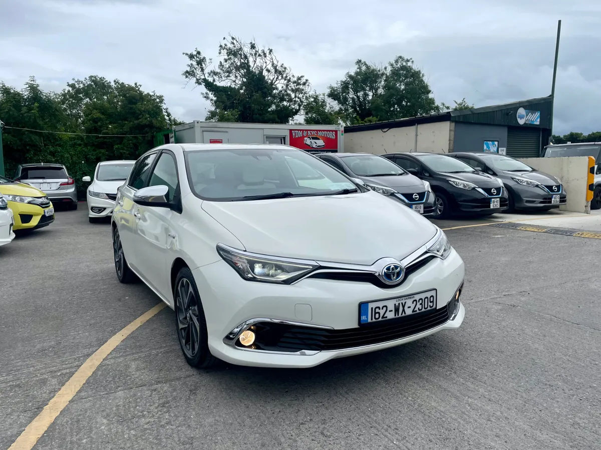 Toyota Auris 2016 - Image 1