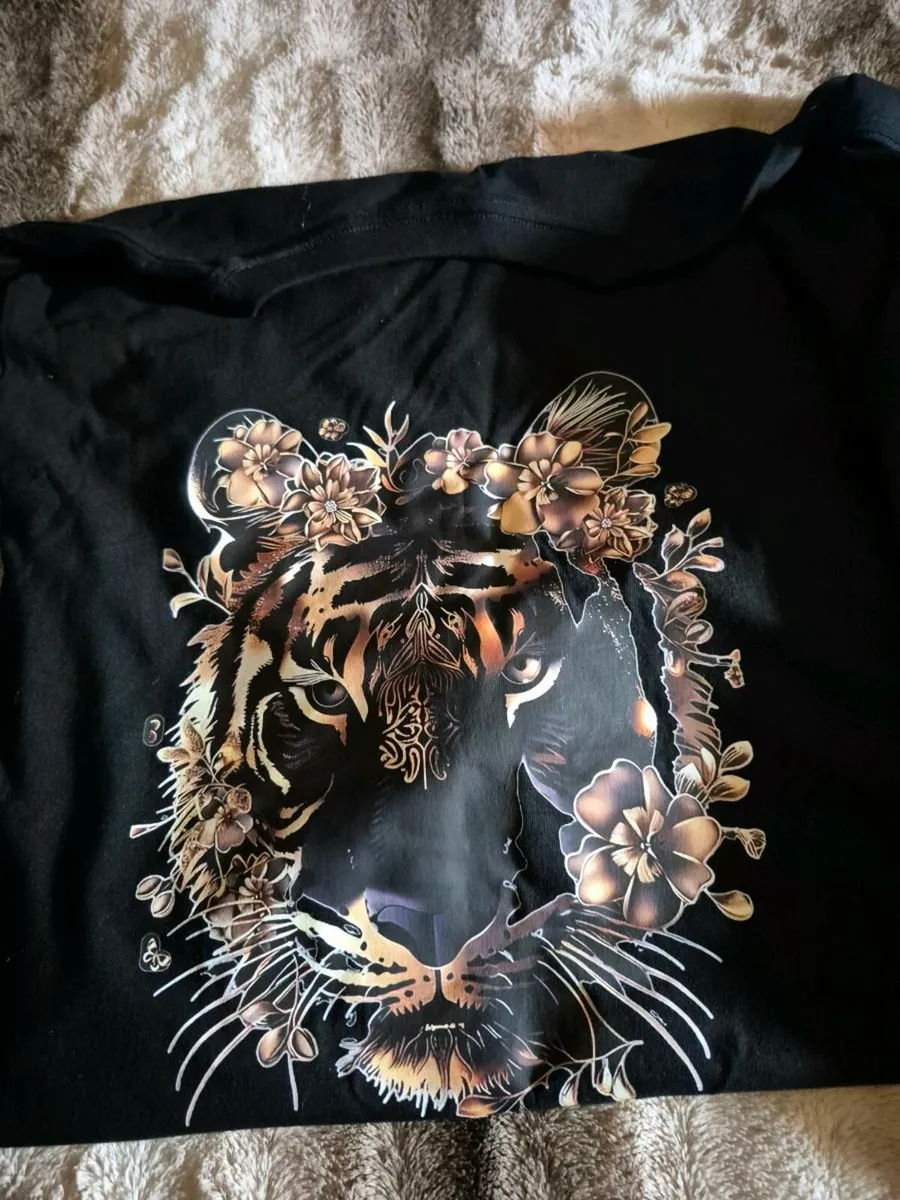 2 NEW TSHIRTS - Image 2