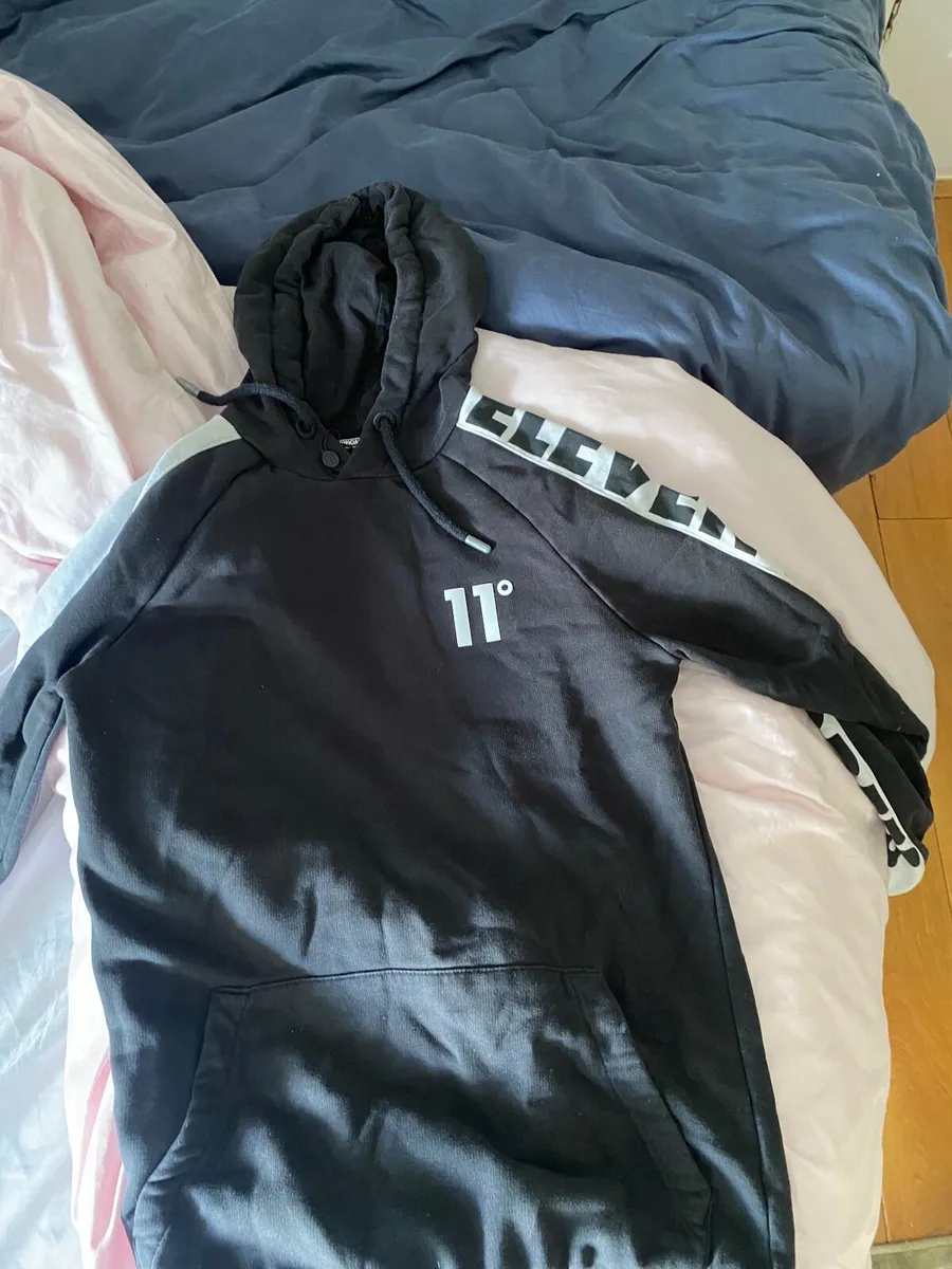 11 degrees hoodie