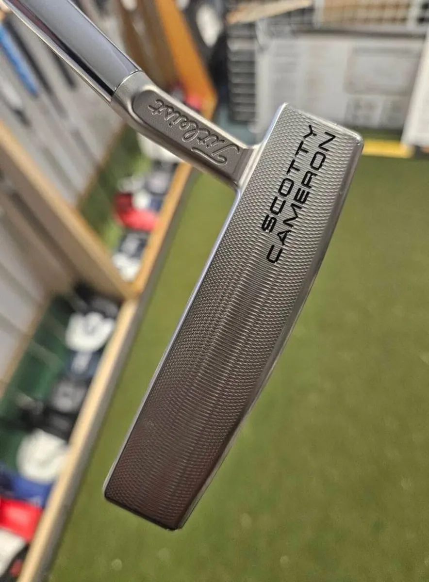 Like New Scotty Cameron Special Select Putter - Image 4