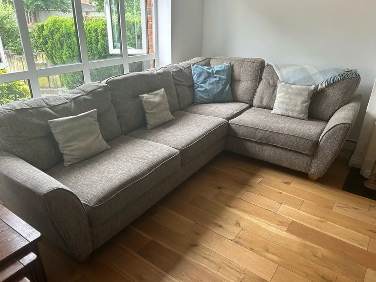 sofa - Image 1