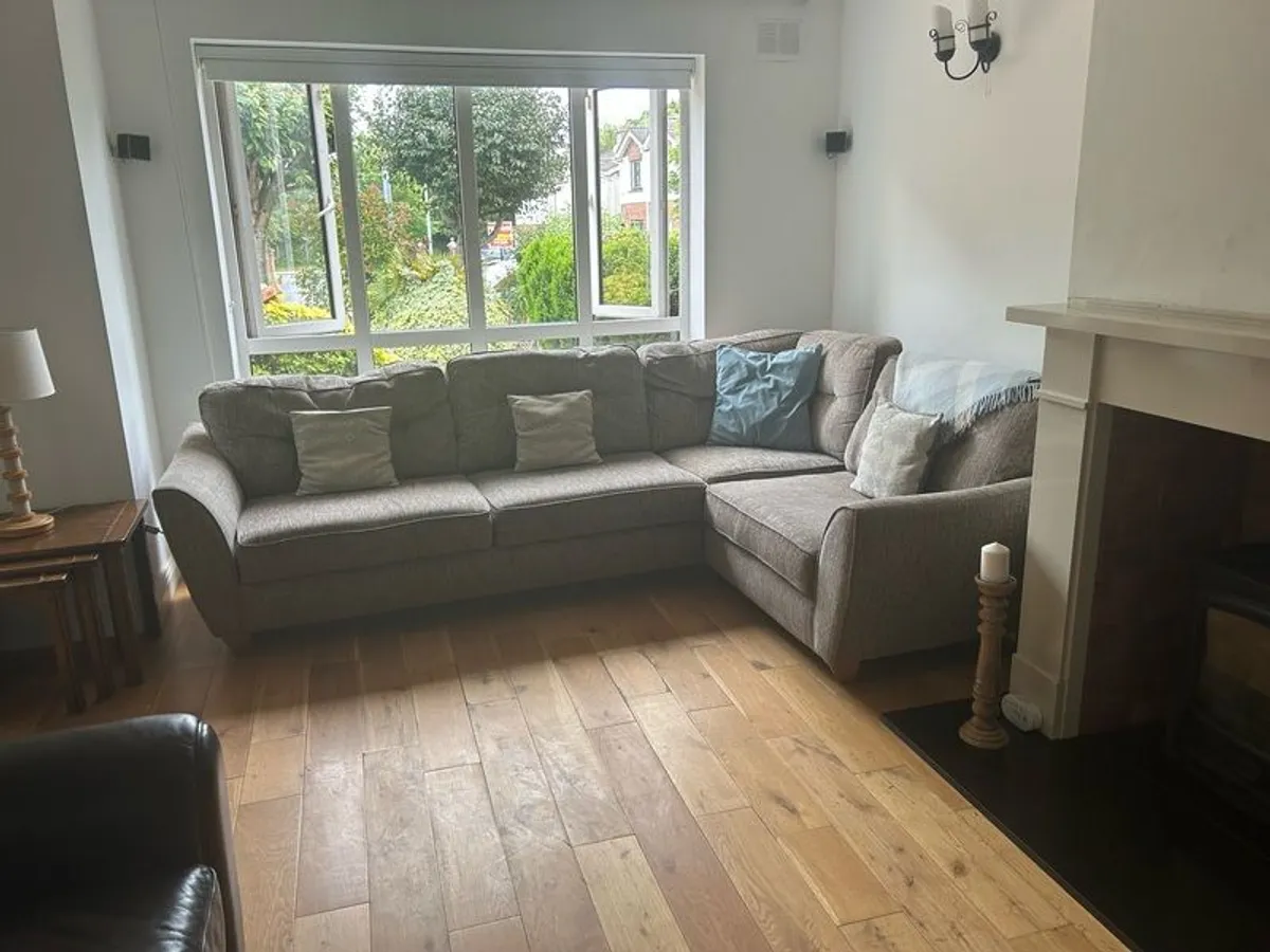 sofa - Image 2