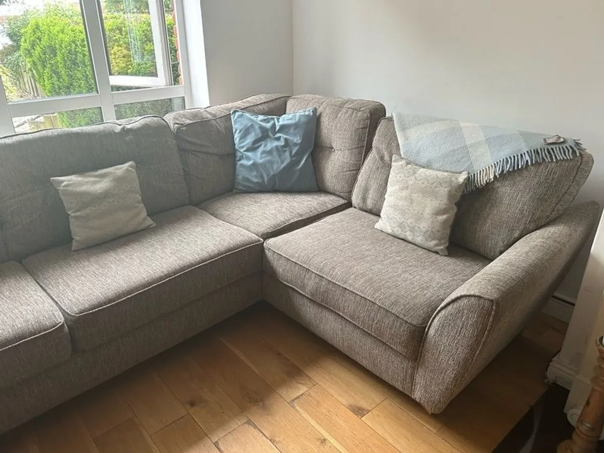 sofa - Image 4