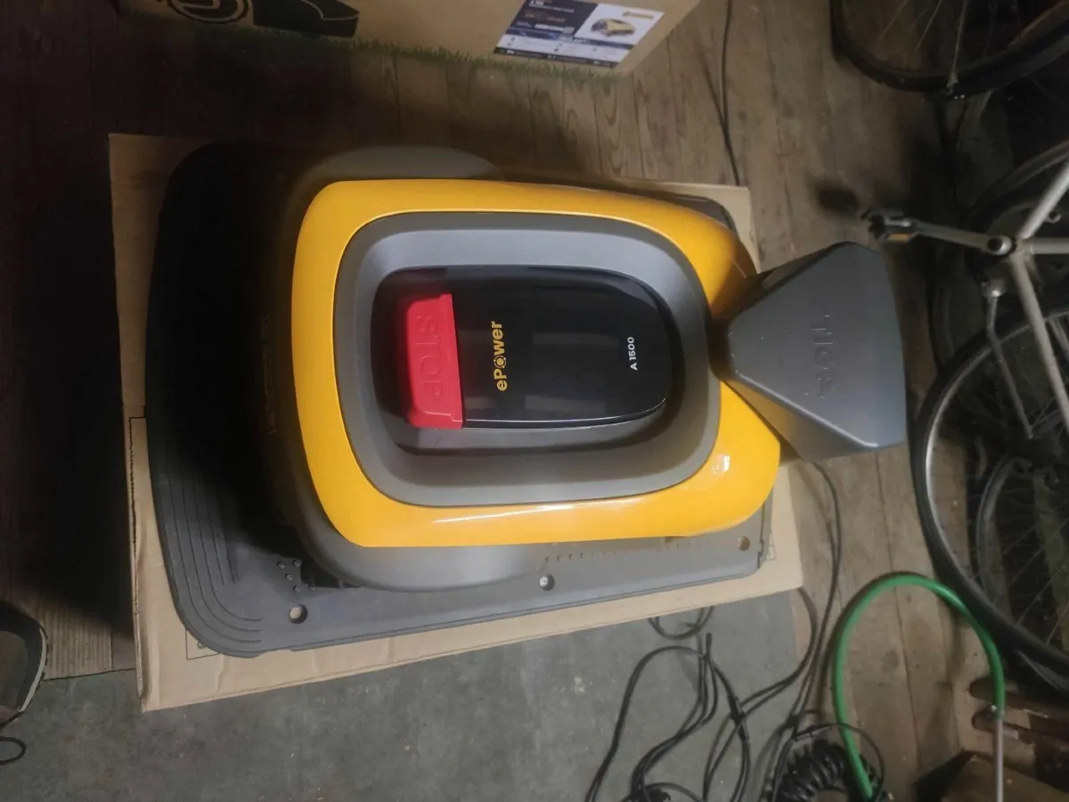 Stiga A1500 Robot Lawn Mower No Boundary Wire Need - Image 3