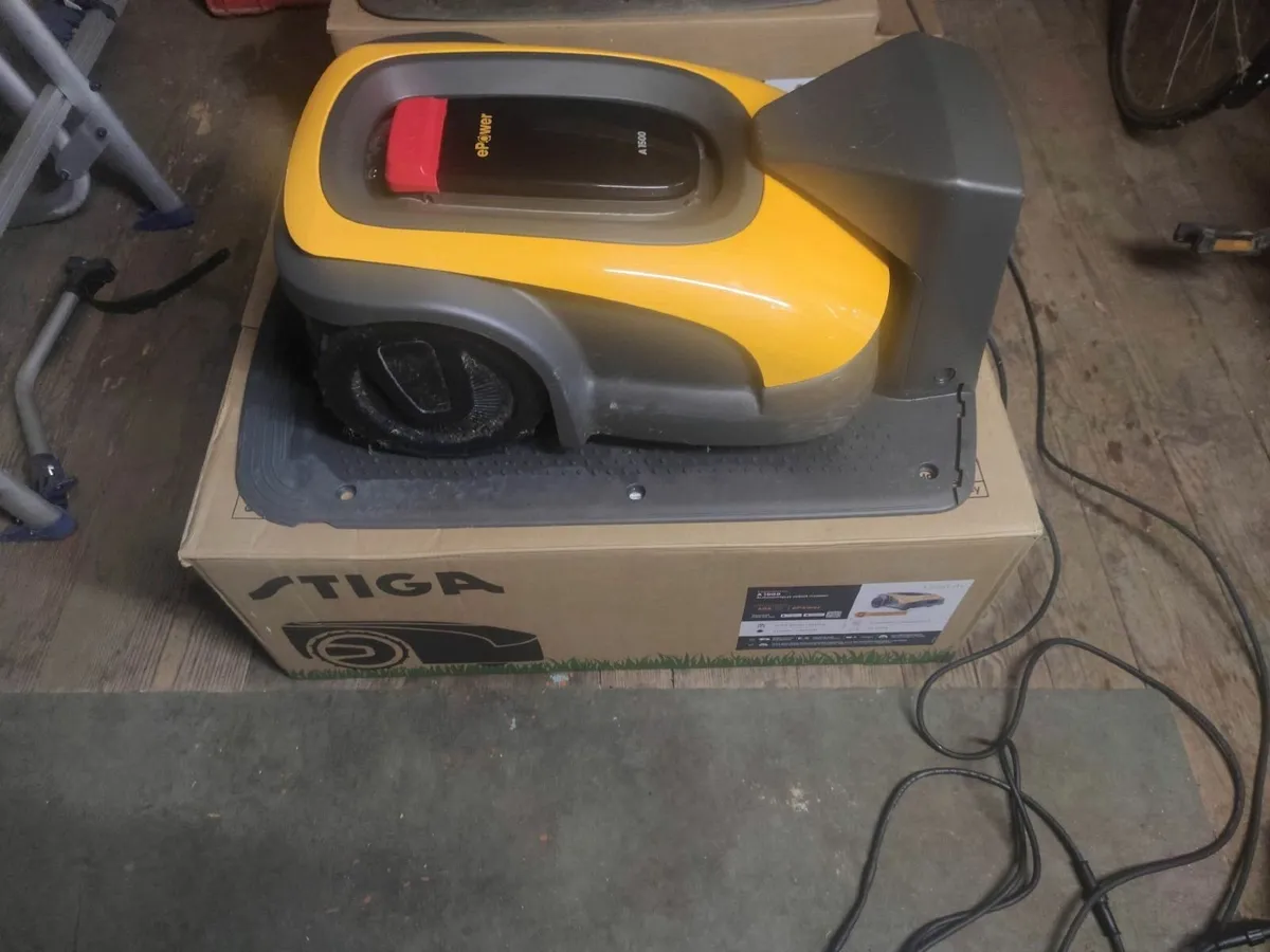 Stiga A1500 Robot Lawn Mower No Boundary Wire Need - Image 1
