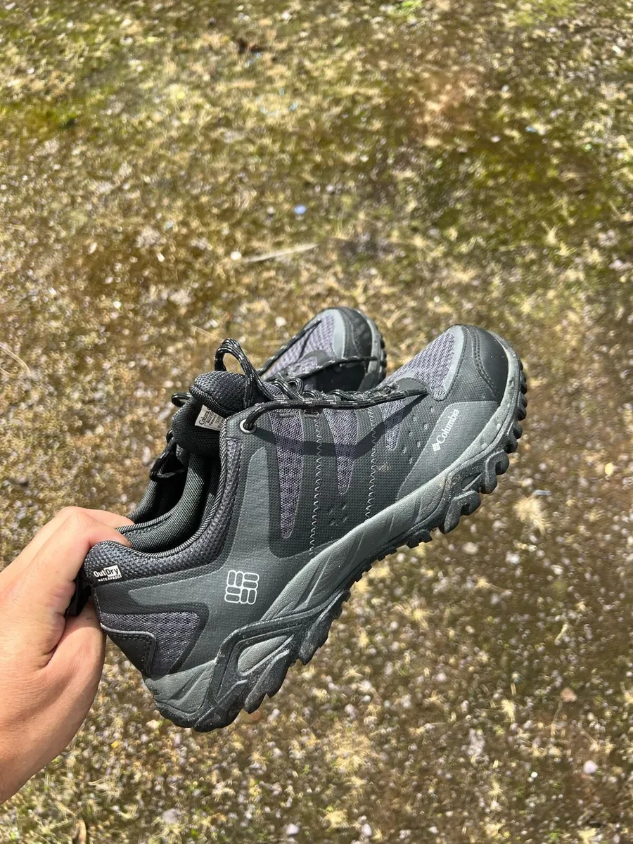 Columbia walking hiking runners waterproof - Image 1