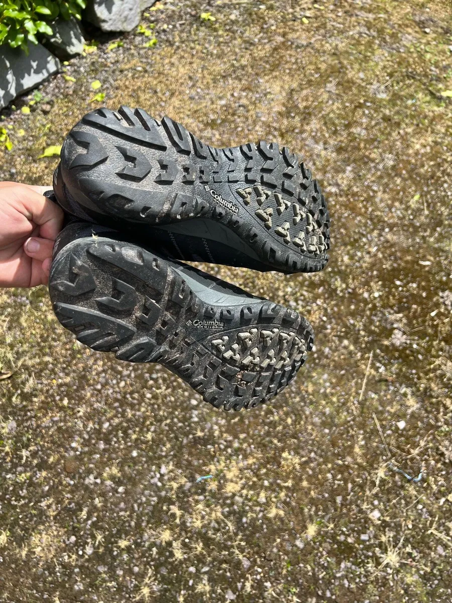 Columbia walking hiking runners waterproof - Image 3