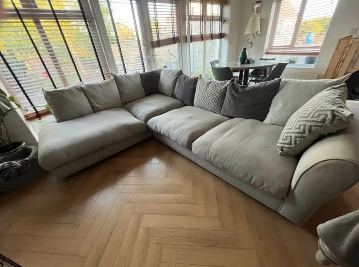 Corner Couch - Image 1