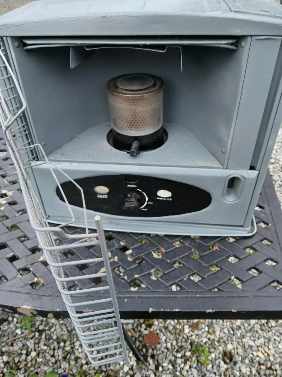 Parfern oil heater working perfect pm - Image 2