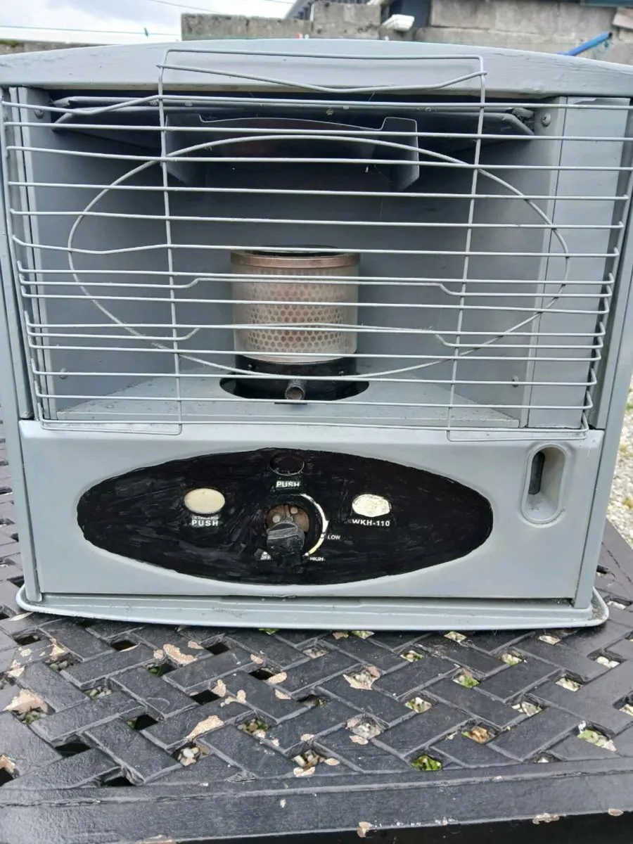 Parfern oil heater working perfect pm - Image 4