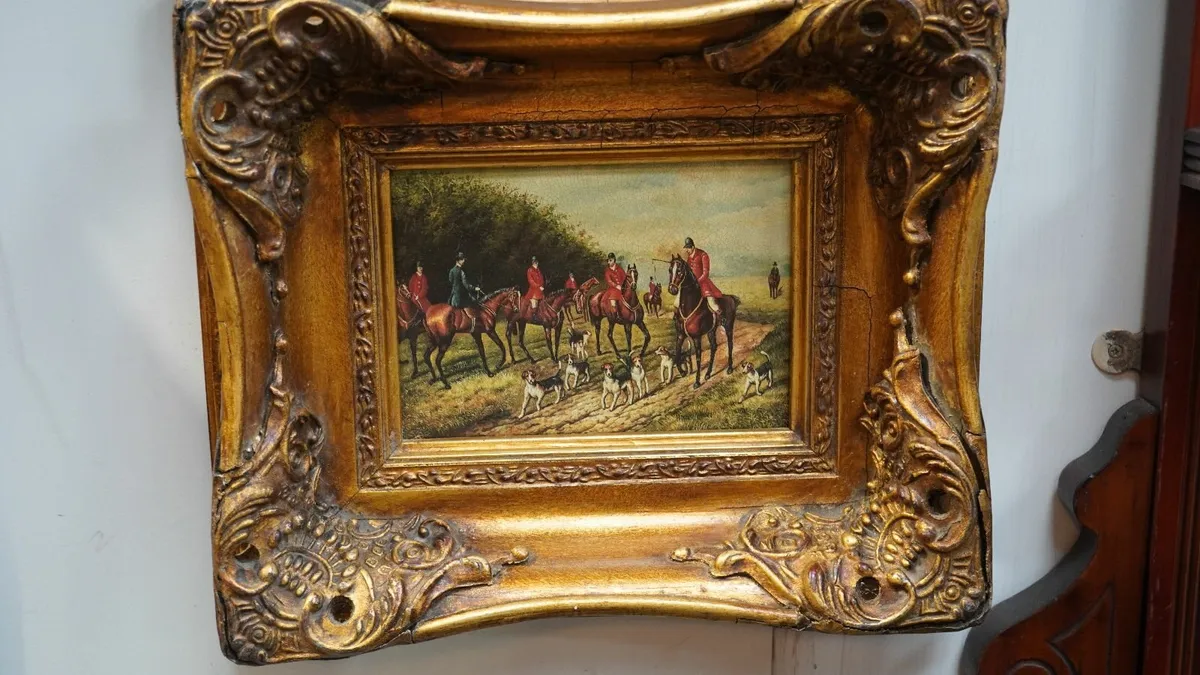 🖼️ Set of 7 Framed Vintage-Style Pictures - Image 3